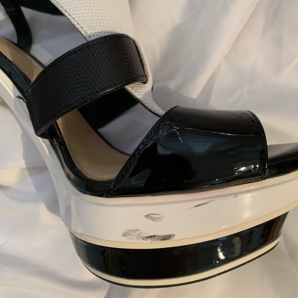 High heel shoes - Picture 4 of 6